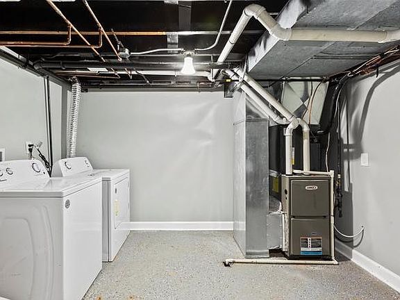 3rd image of 2N361 Diane Ave