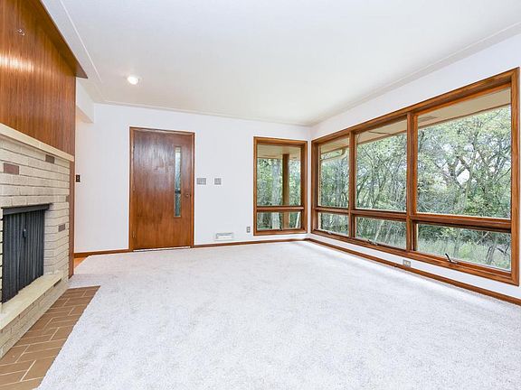 3rd image of 890 Lakewood Hills Rd