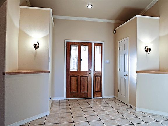 2nd image of 2805 Coronado Dr