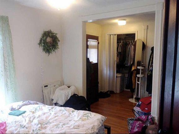 4th image of 6 Gardner Pl #1/2