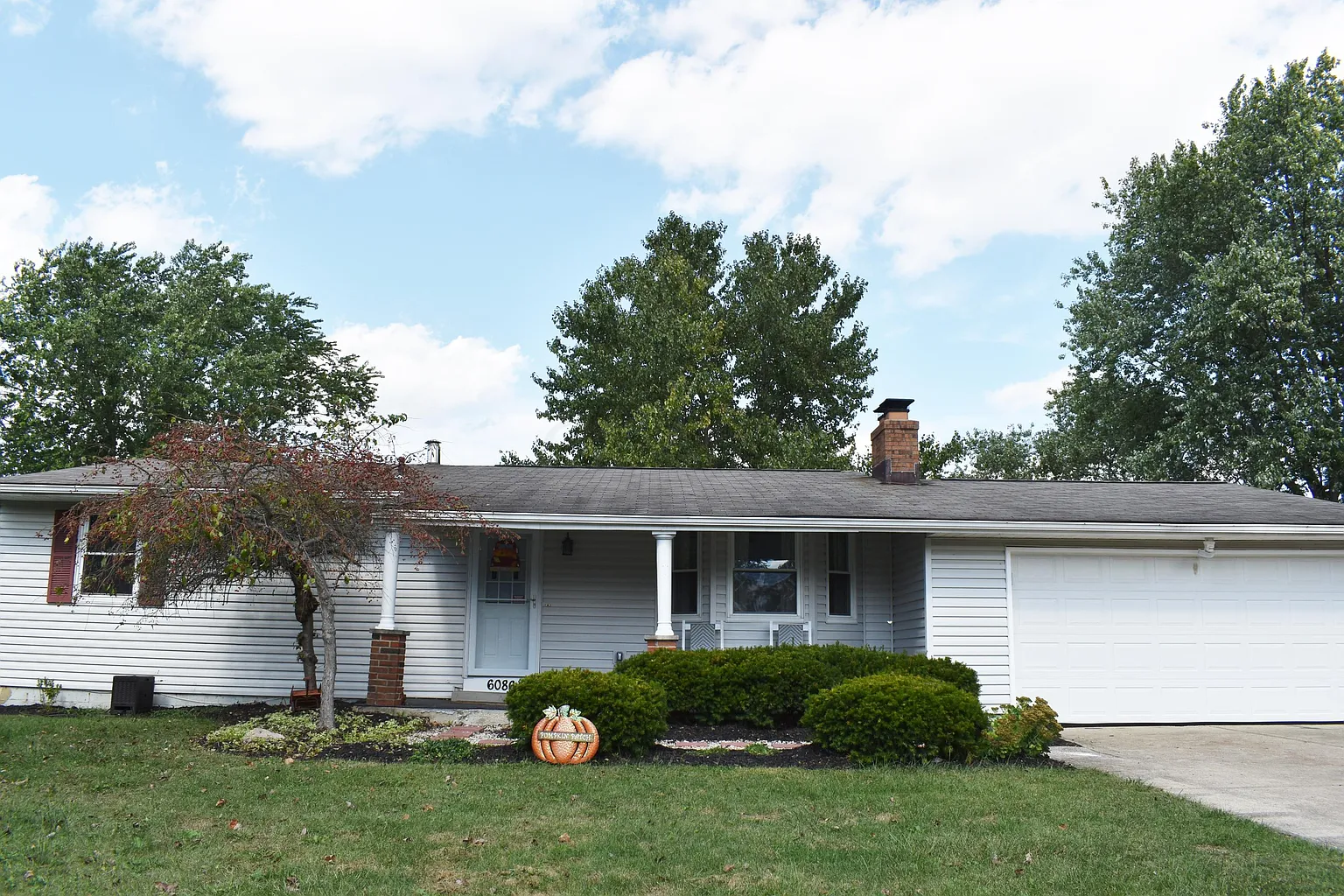 6086 Alice Dr photo 1