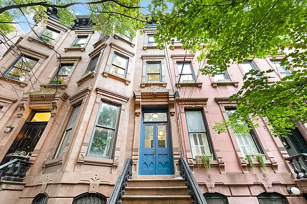 Sold by Nestseekers | media 1