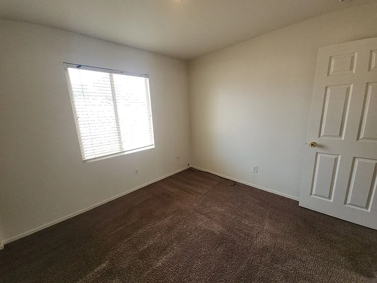 9907 Sparrow Ridge Ave — Photo 34