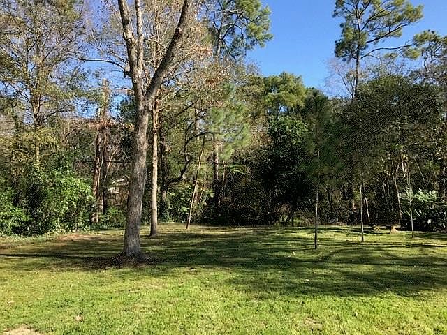 2nd image of 1222 Timbergrove Ln