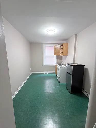191 Green St Photo 1