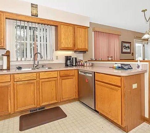 2nd image of 3 Vista Ct