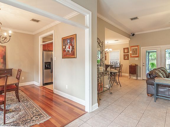4th image of 169 Tigerlily Dr