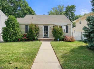 50 Long Hill Dr, Clifton, NJ