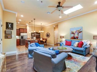 721 Austin Ave APT 3, Waco, TX 76701