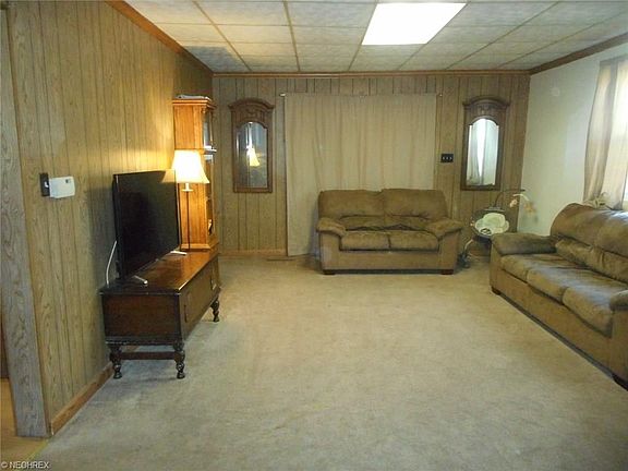 4th image of 276 McConnell St