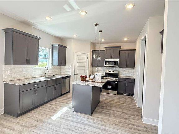 5th image of 615 Bald Ridge Cir