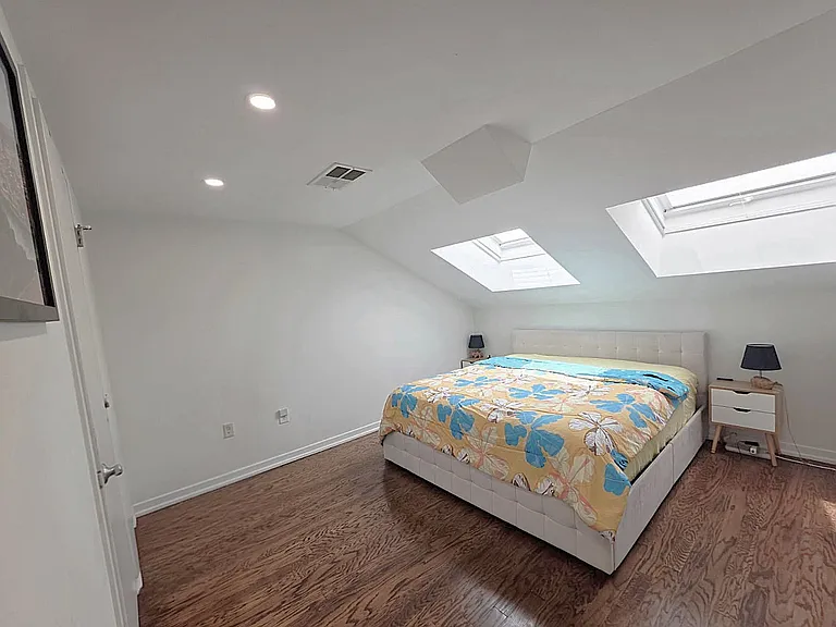 149 Essex St #6H — Photo 13