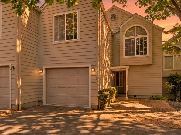 444 Lori Ln, Ashland, OR 97520