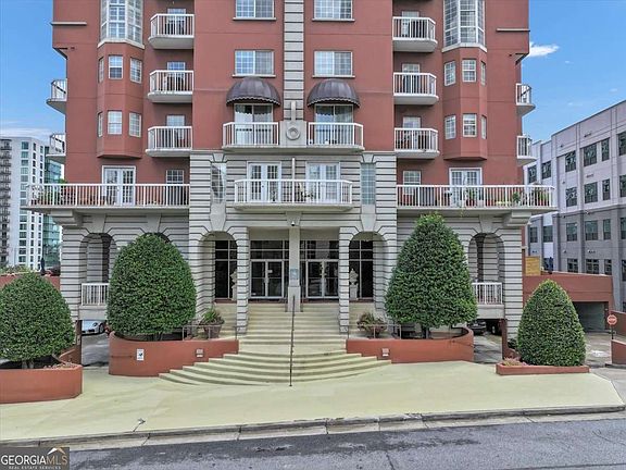 3rd image of 3435 Kingsboro Rd NE APT 1301