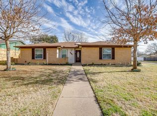 500 Berkshire Ct, Burleson, TX 76028