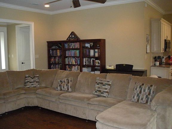 3rd image of 111 Black Bear Cir