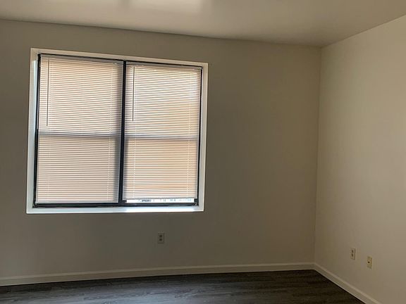 4th image of 227 Park Ave APT 3G