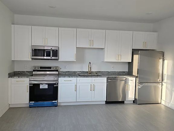 2nd image of 107 Bullard Ave E
