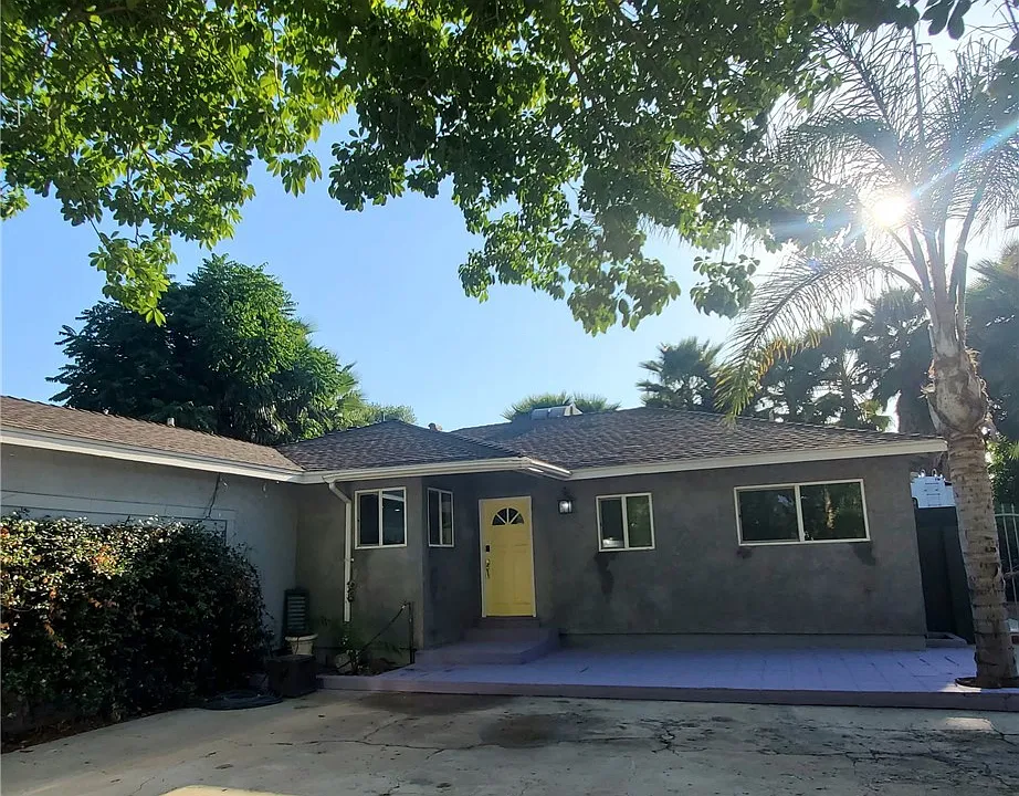 7121 Jumilla Ave