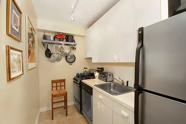 Sold by Corcoran | media 14