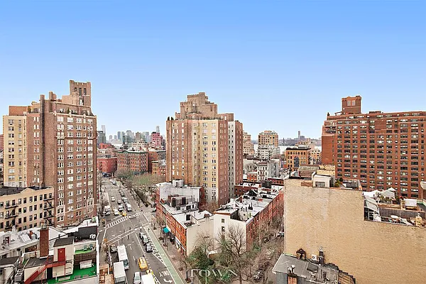 Sold by Town Residential | media 15
