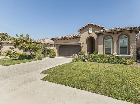 6936 W Wrenwood Ln, Fresno, CA 93723