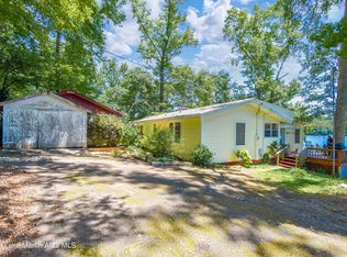 962 Point Cloxson Cir, Jacksons Gap, AL 36861