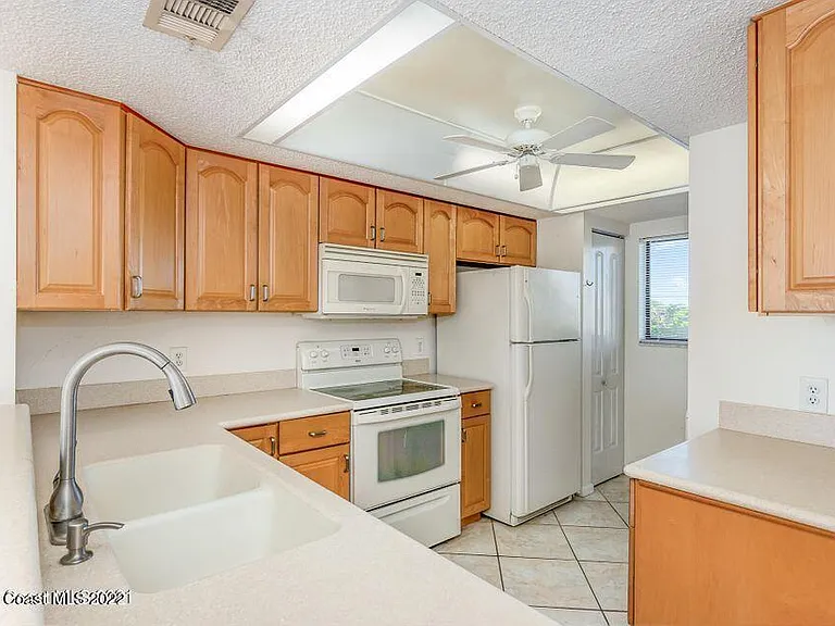 1595 N Atlantic Ave #209 — Photo 7