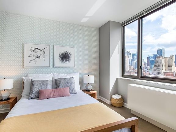 4th image of 500 W 56th St APT 1219