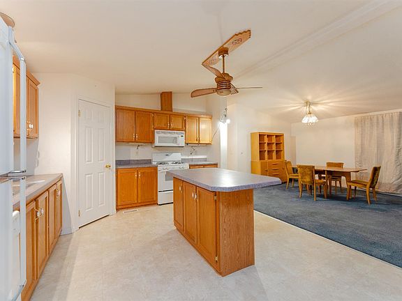 3rd image of 24075 Willow Place