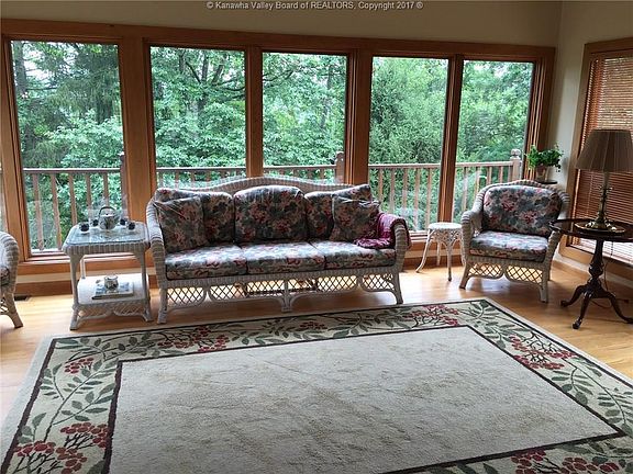 3rd image of 2620 Larwood Dr