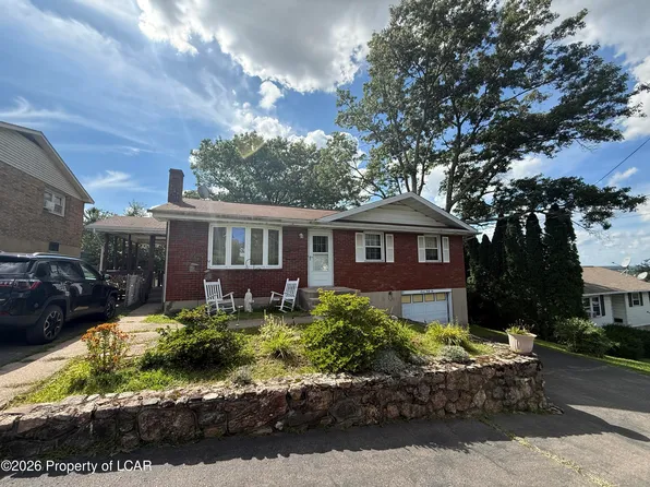 742 Hayes St, Hazleton, PA 18201