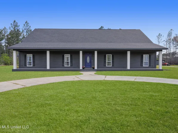 1236 Highway 26, Wiggins, MS 39577