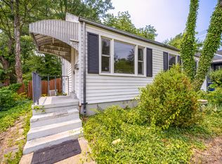 3026 Wayne Rd, Falls Church, VA 22042