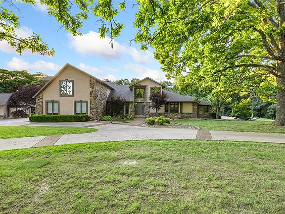 2nd image of 4542 Oaklawn Estates Ln