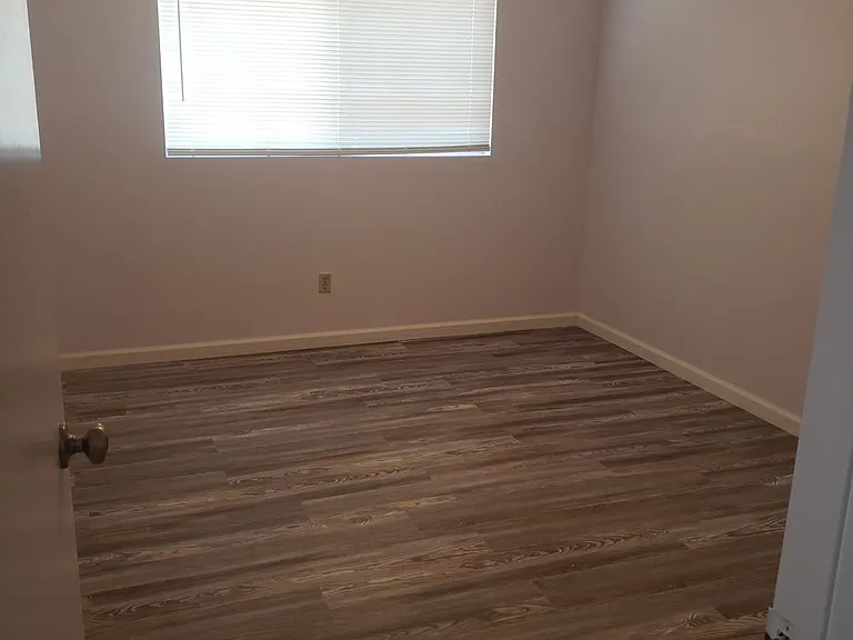 3847 Vine Ave — Photo 25