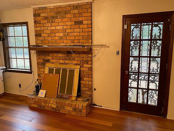 Fireplace - Main Family Room