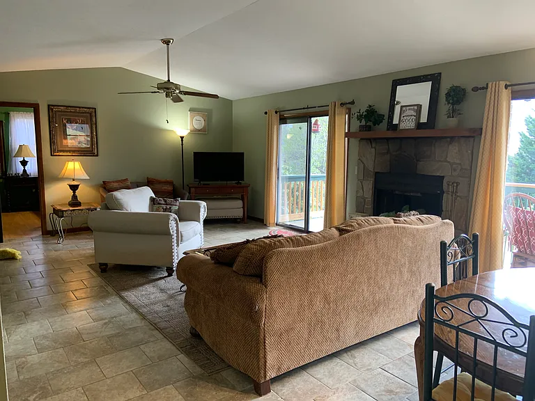 Sunshine Dr — Photo 20