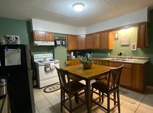 8 Vosler Dr, Moosup, CT 06354