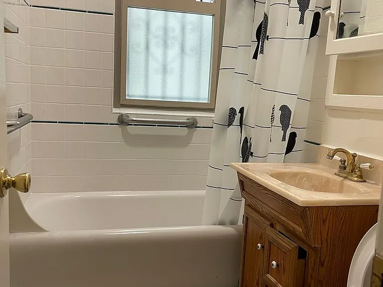 2514 Piedmont Ave — Photo 12