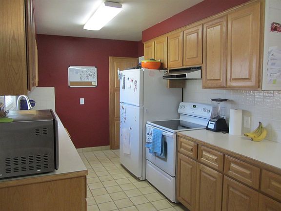 5th image of 1390 W 1st St