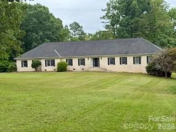 128 Temple Ln, Blacksburg, SC 29702