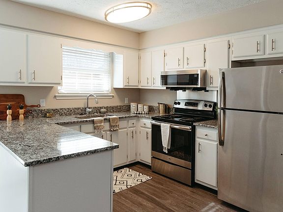 5th image of 264 British Woods Dr #337