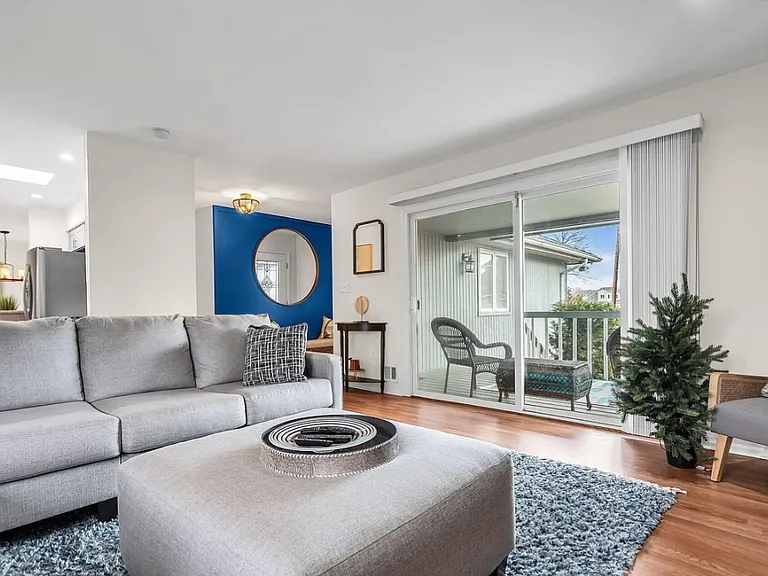 658 Driftwood Pl — Photo 4