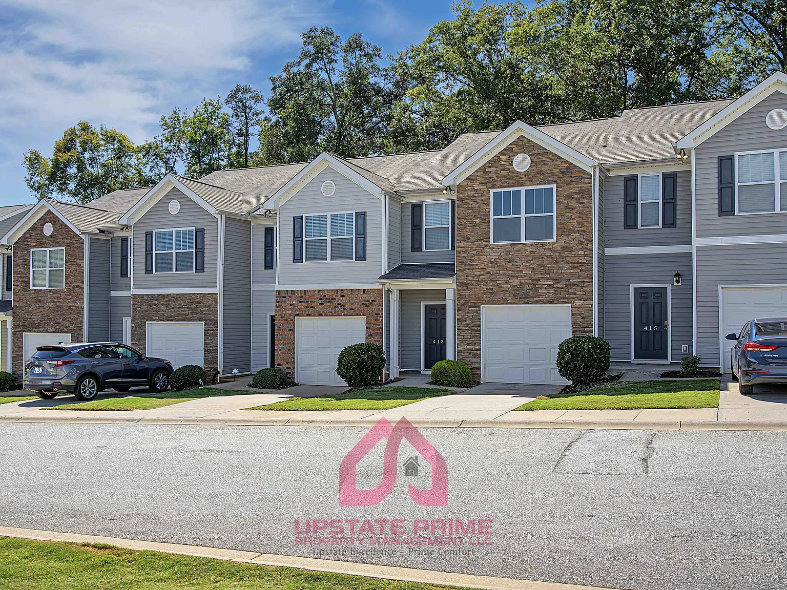 3 bed, 2.5 bath, 1464 sqft, $1,645 — Photo 2