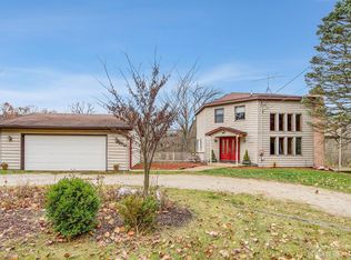 19350 Ivey Rd, Chelsea, MI 48118