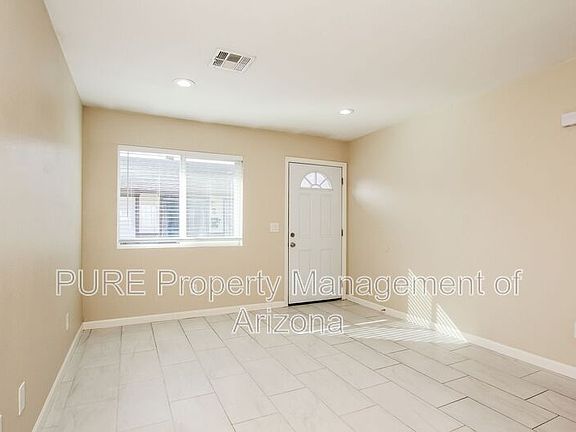 2nd image of 703 E Knoll St APT 2
