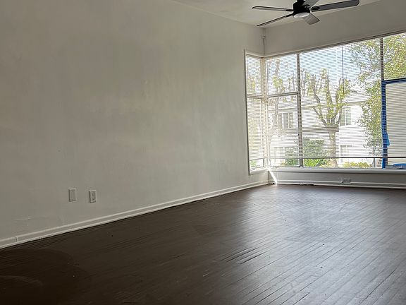 2nd image of 11650 Blix St #4