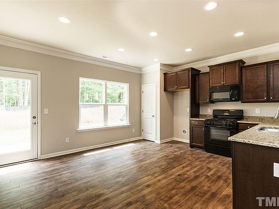 5th image of 91 Wrenwood Dr