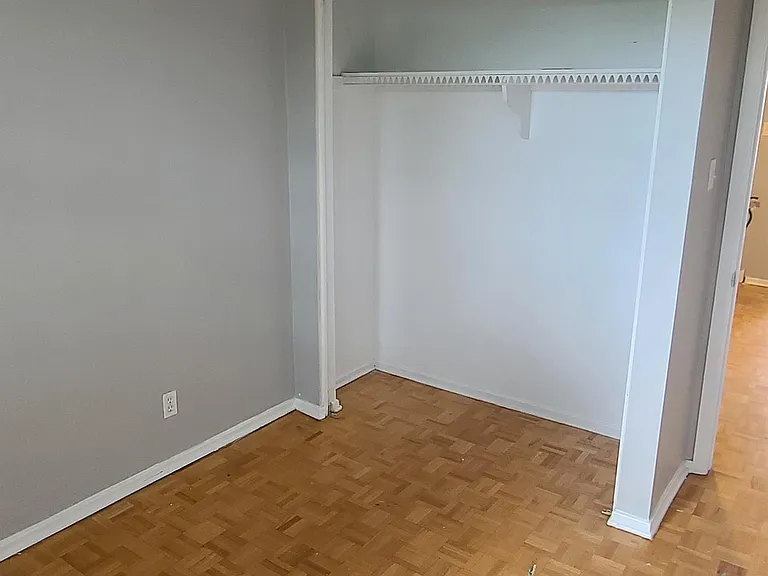 660 Hochelaga St — Photo 33